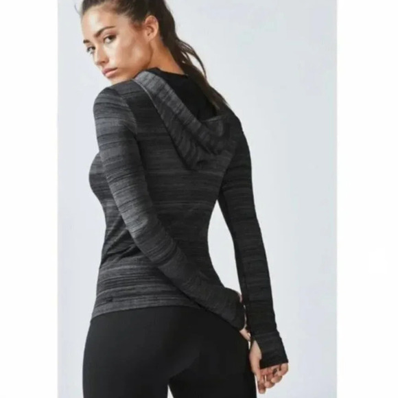 Fabletics Dark Grey Seamless Lurex Pullover Hoodie Athletic Shirt Size Large - Picture 2 of 9